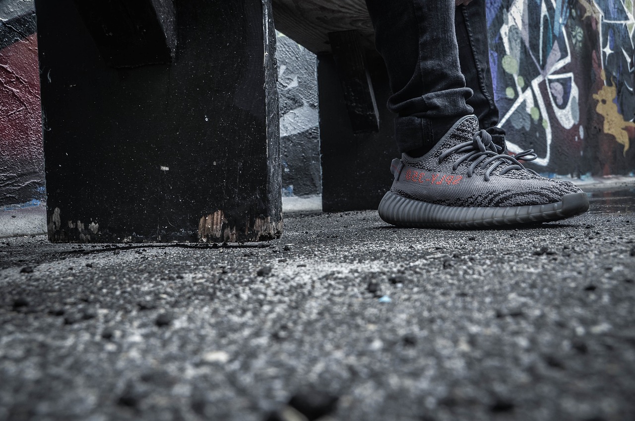 最新女鞋时尚潮流引领者，引领女鞋潮流的尖端之选