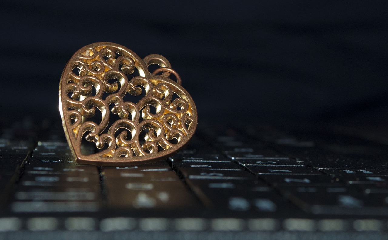 瑞幸最新徽章探索品牌新纪元,瑞幸咖啡迈入新纪元,徽章见证历程