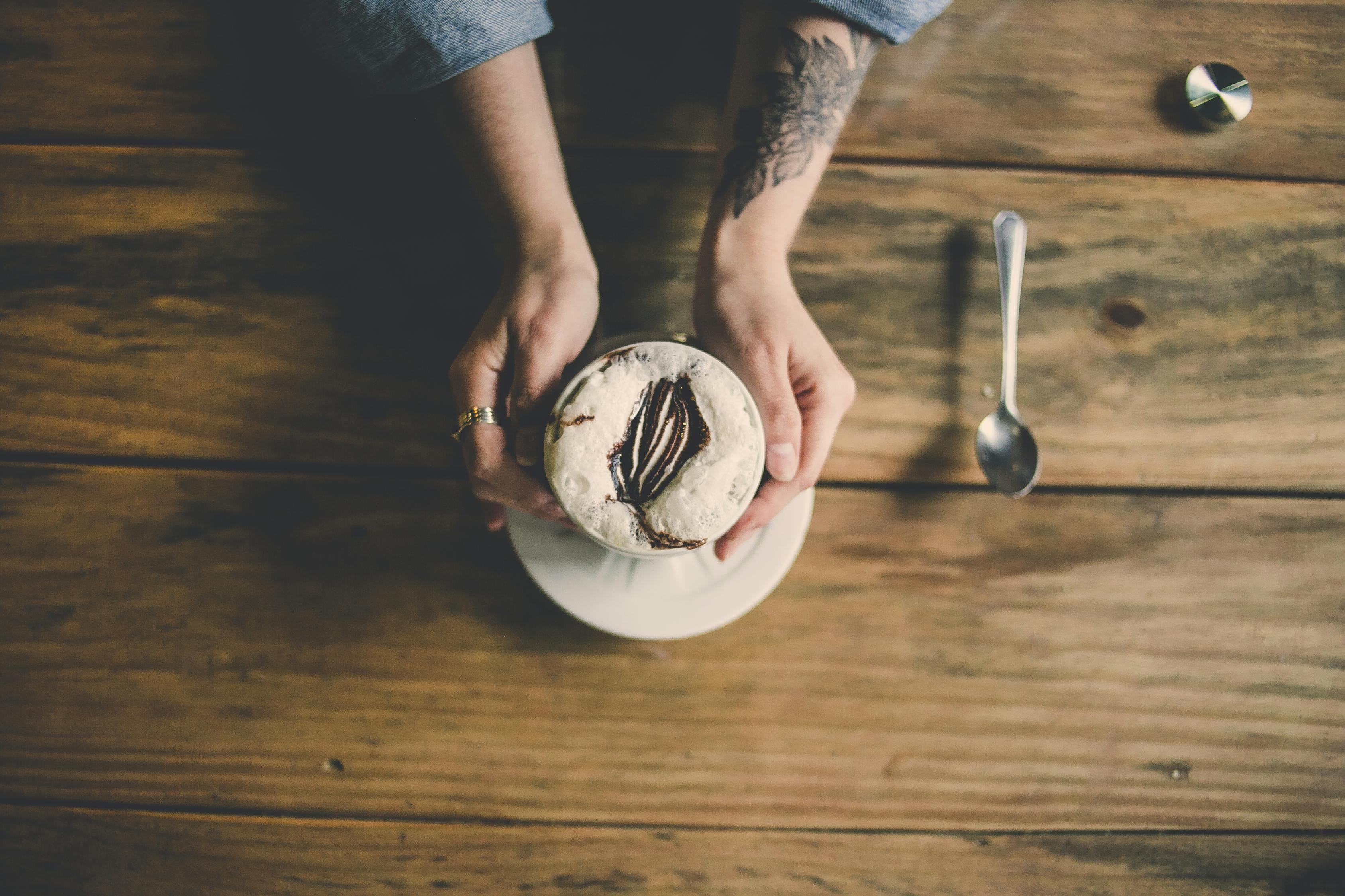 最新手指纹身图流行趋势,纹身文化意义与手指纹身图案大热