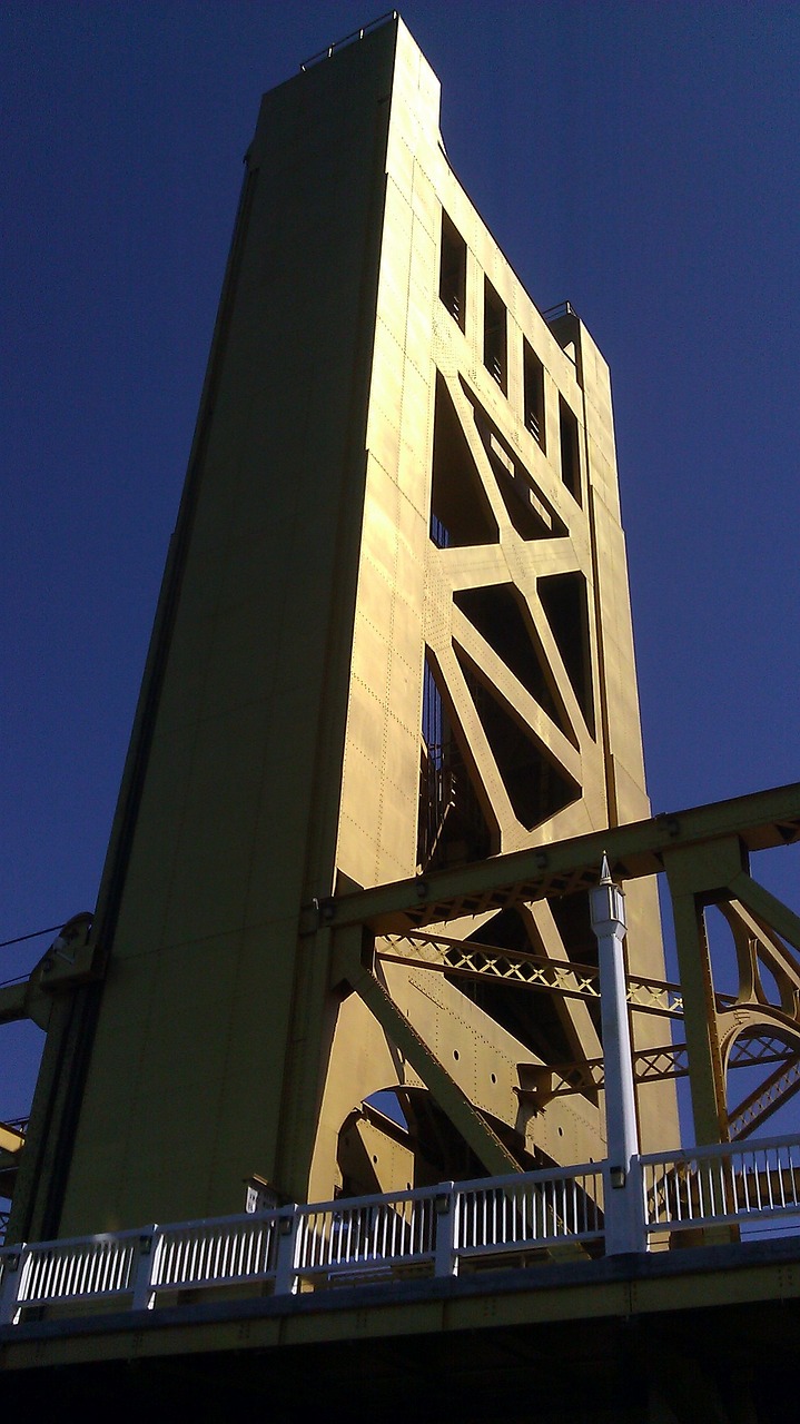 城市发展与交通变革交汇点,最新路口立交的见证