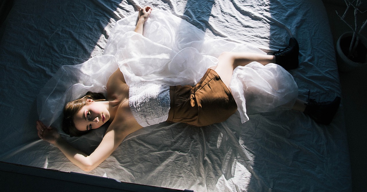 揭秘谢辉最新女友的真实故事，神秘面纱背后的真相