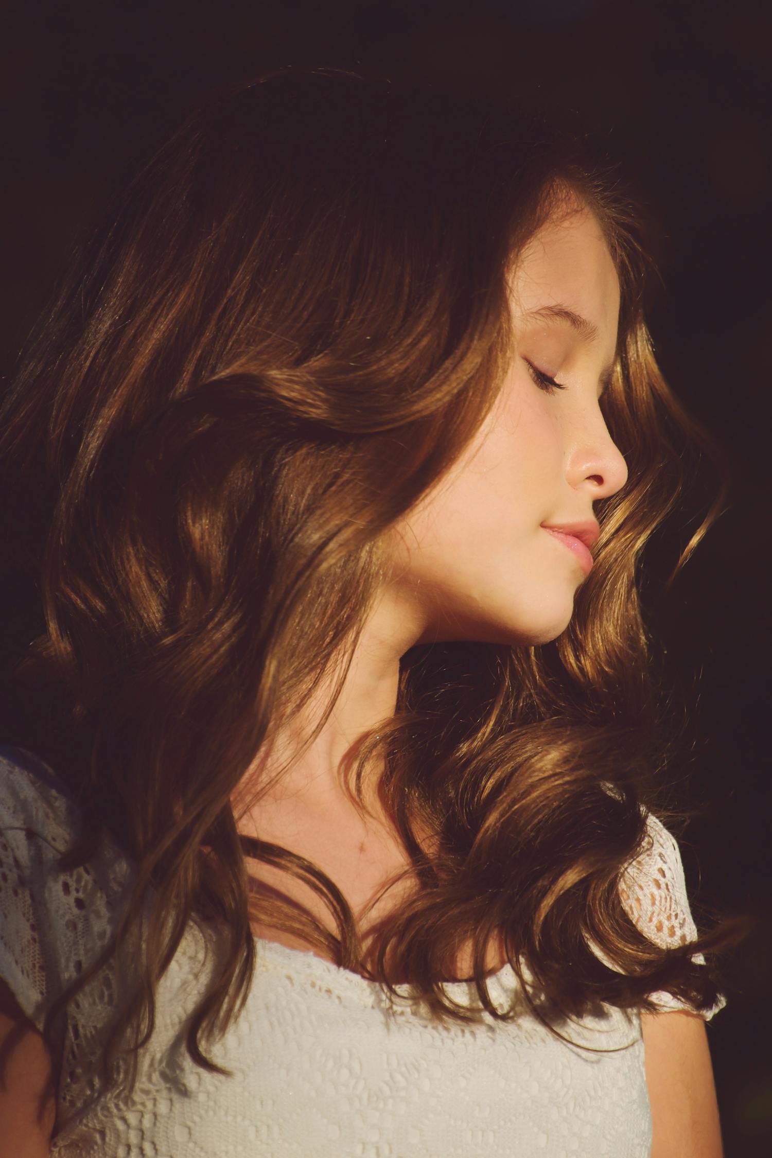 妈妈短发新风尚,展现短发之美的最新发型