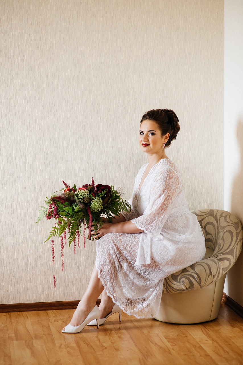 晨袍新娘最新时尚,展现现代新娘独特魅力的革新晨袍风采