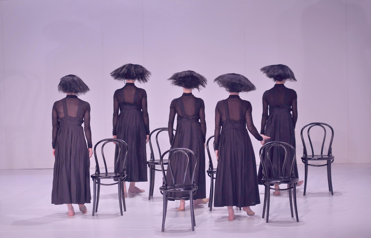 成人女演员最新动态与风采展示