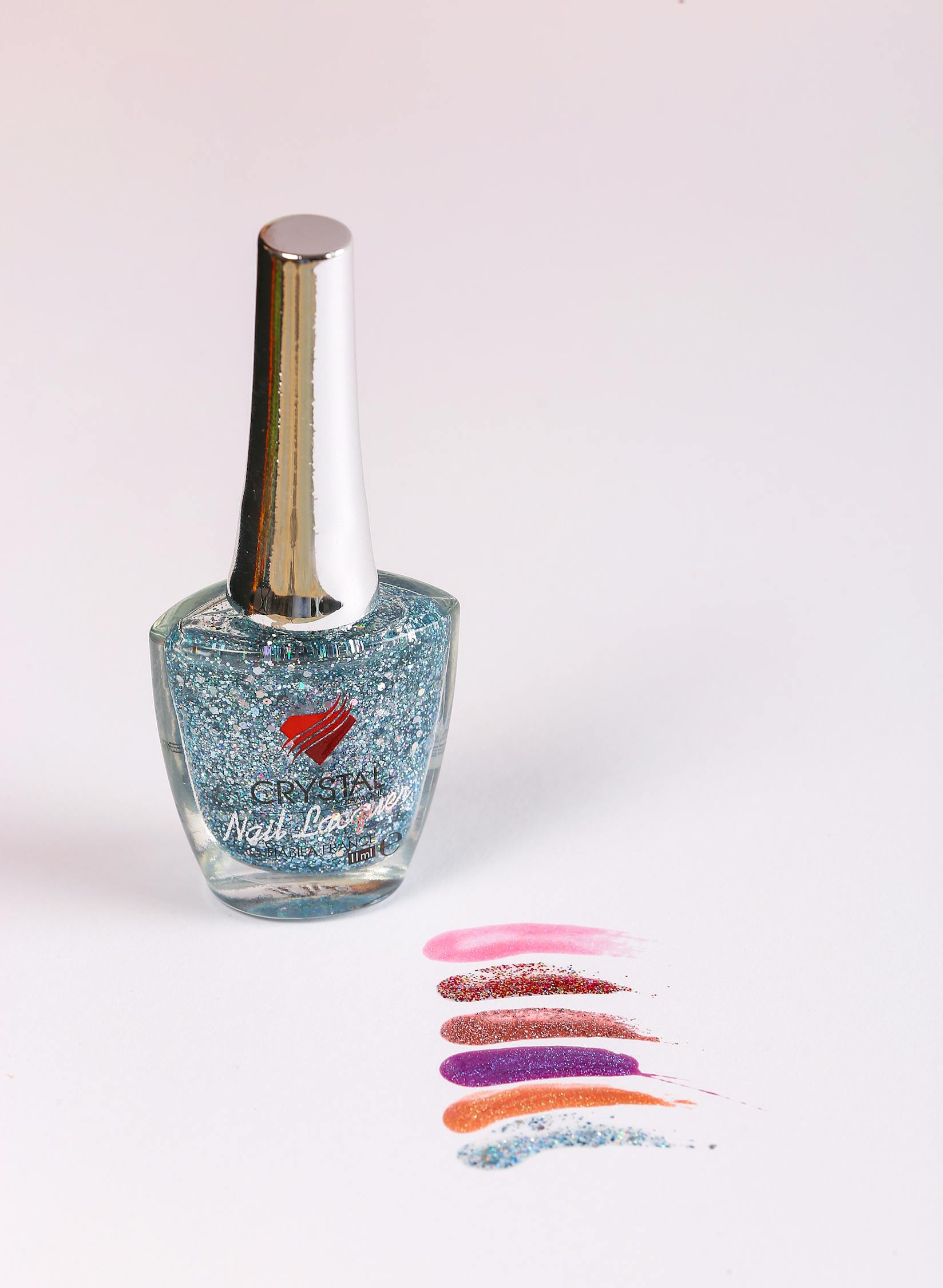 欧美最新流行趋势下的指甲艺术与文化深度解析