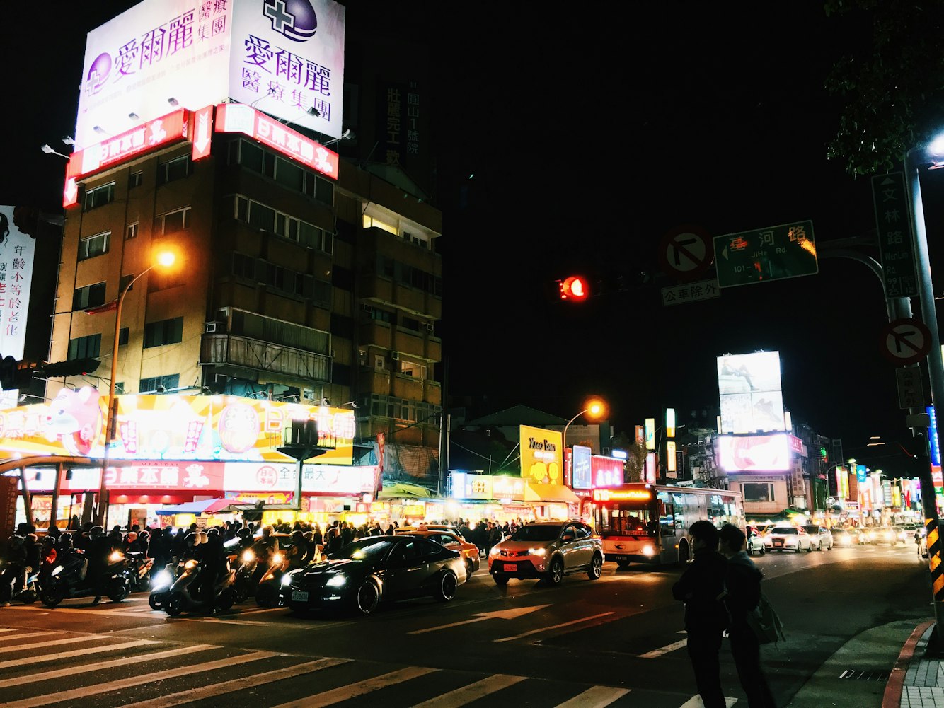 夜市繁华再升级,文化与商业交融的最新消息揭秘!